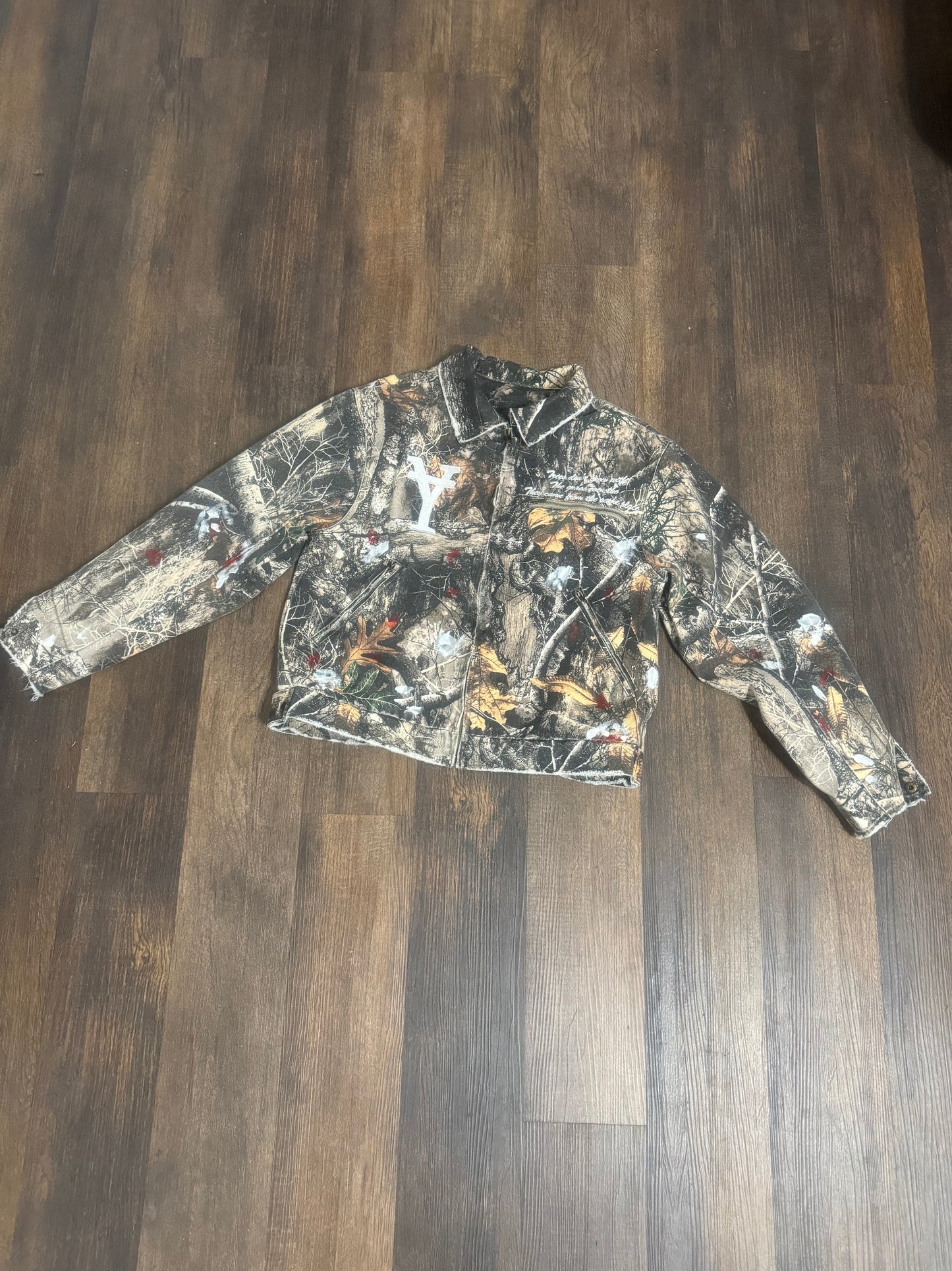 Red back woodland camo crop jacket